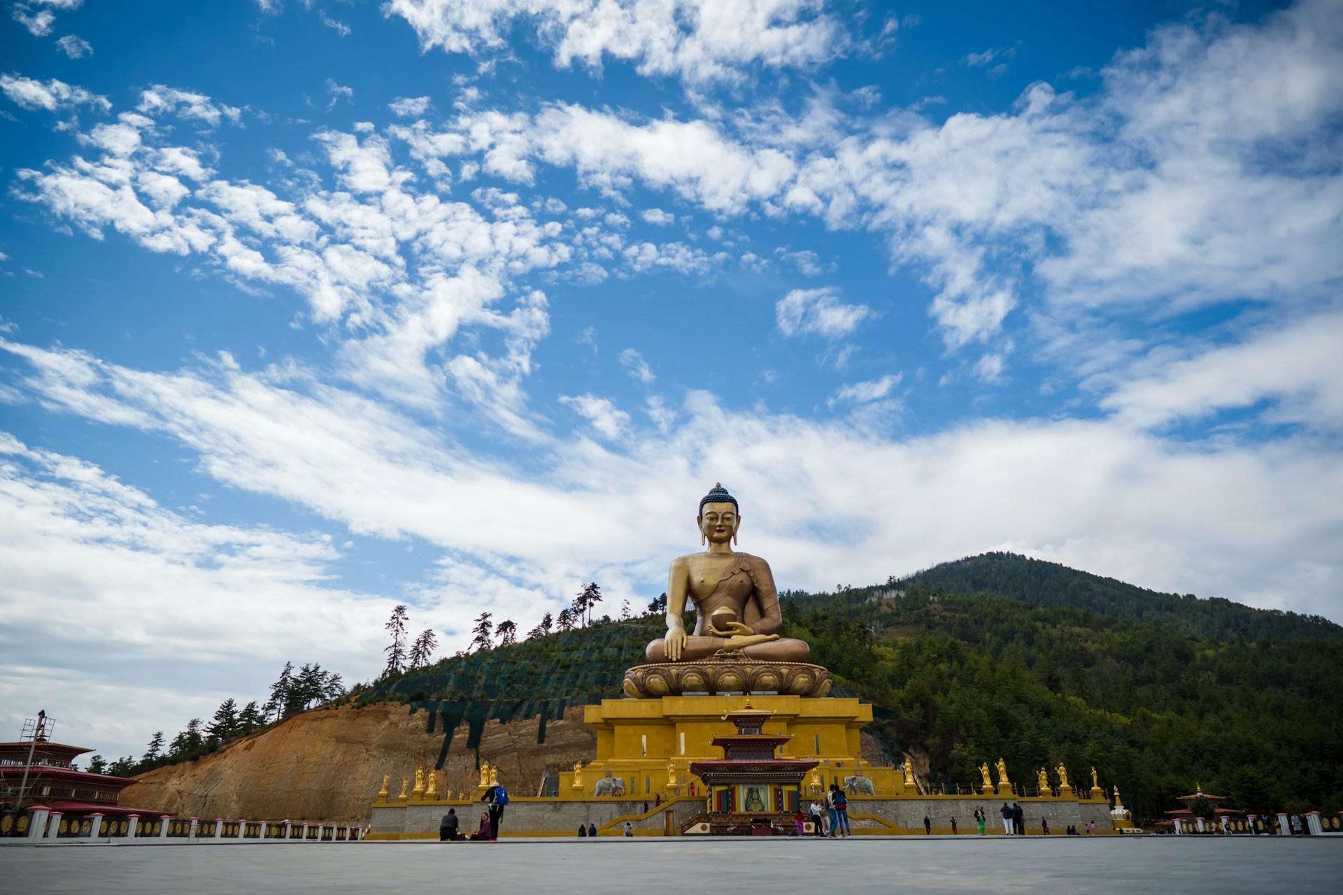 paro popular destination in bhutan