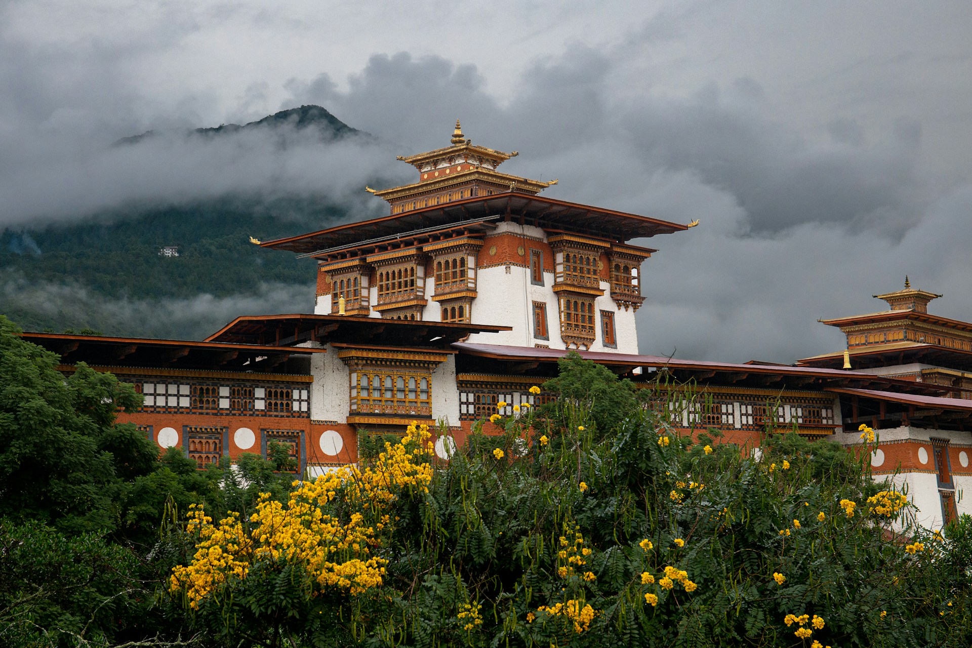 paro popular destination in bhutan